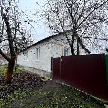 Продаж частини будинку з гарним місцерозташуванням