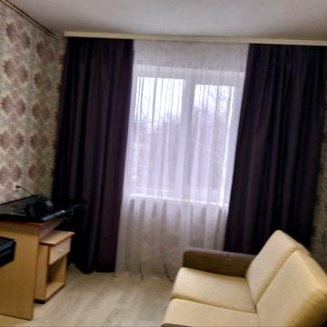 Здається 3 кімнатна квартира в Покровському районі .