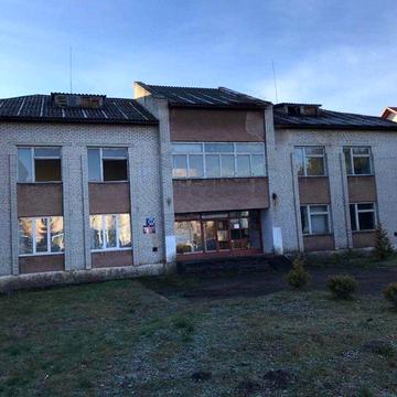 нерухомість адмінбудинок