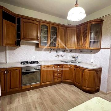 Оренда 2к квартири Поділ Парко-місце Волоська 36/38