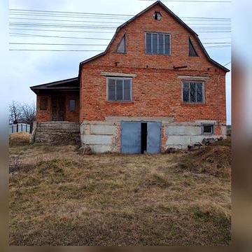 Продамо будинок  з приватизованою ділянкою