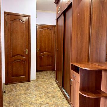 Оренда 2-кімнатної квартири,кухня студія в центрі міста