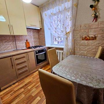 Продаж 1/2квартири в Центрі.вул.Київська.