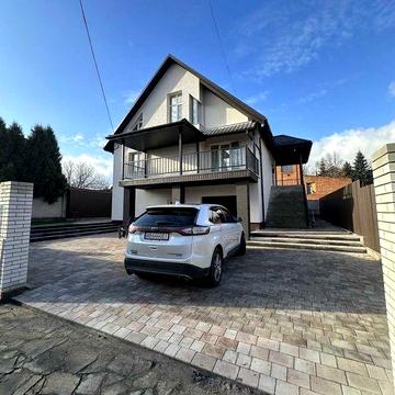 Продам будинок з ремонтом в мікрорайоні Пирогово!