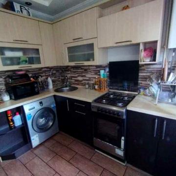 Продам 2-комн. квартиру на Левом берегу, 1мкр. АГО