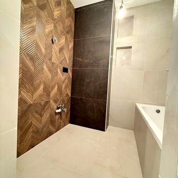 Новобудова, з ремонтом, здана, Гер.Майдану