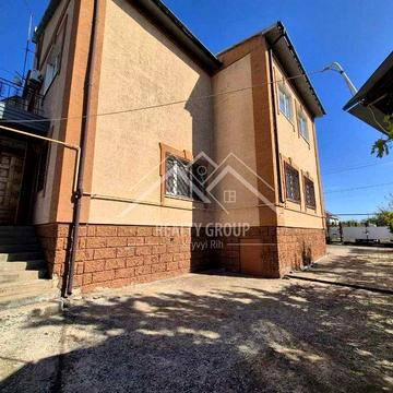 Продаж будинку для великої родини (еВідновлення, еОселя)