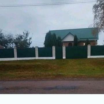 Будинок під лісом біля р Десна. Село Оболоння Н-Сівер р-н (Коропський)