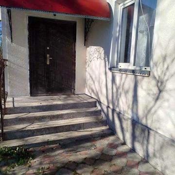 Будинок у селі Олексинці