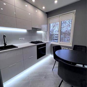 Продам 2 кімнатну вул.Пилипа Орлика