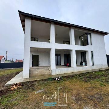 Саме те, що ви шукаєте. Шикарний двоповерховий будинок