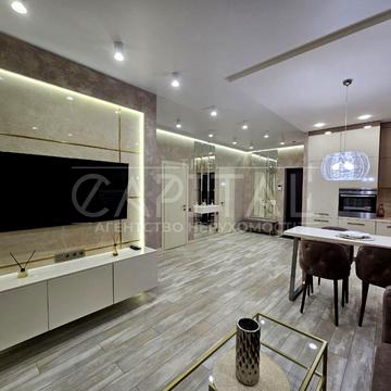 Джона Маккейна вул. (Івана Кудрі), 1