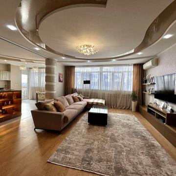 Сдам новострой 3 комнатную квартиру 150м2 ул. О.Яроша,22