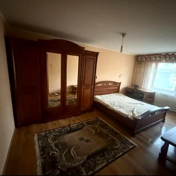 Здається в оренду 4-х кімнатна квартира