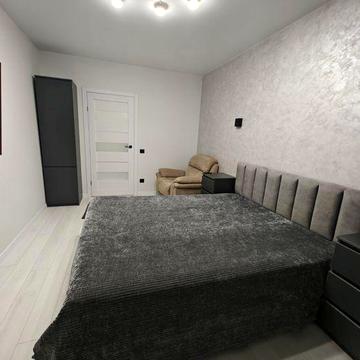 Оренда 2к квпртири ЧЕРЕМШИНИ (Щєрбанюка-Героів Майдану)