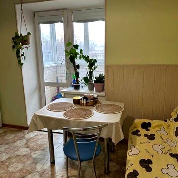 Здам в оренду однокімнатну на Вишеньці. Проспект Юності. Новобуд.