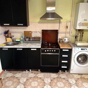 Здам в оренду однокімнатну на Вишеньці. Проспект Юності. Новобуд.