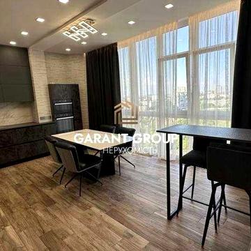 Трикімнатна квартира / Ремонт / Новий будинок