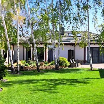 Двоповерховий гарний будинок на Фонтані. Новий ремонт 2024.