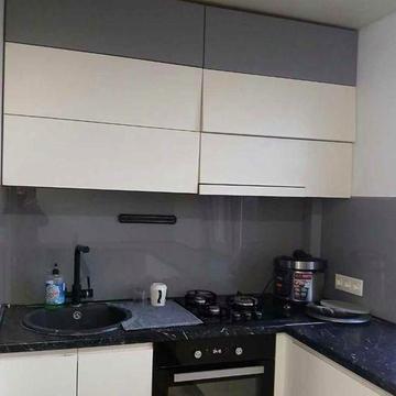 Продам 2-х комн кв с ремонтом в первом доме от метро