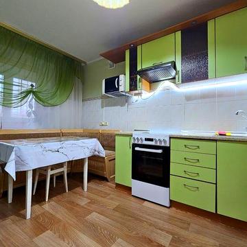 Оренда затишної трикімнатної  квартири в  Дарниці