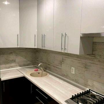 Сдам 1-2х к комнатную кв-ру 10000 Центр