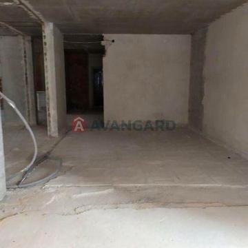 Світла простора квартира з індивідуальним опаленням і закритим двором.