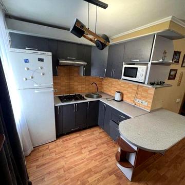 Ореда квартири  пр Червоноі Калини