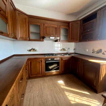 Оренда Будинок 182 кв.м, 11 соток землі, передмістя, з гаражем.