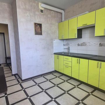 Середньофонтанська вул., 35