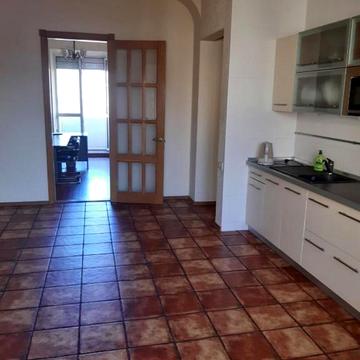 Інститутська вул., 22/7