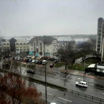 Продам 2-х комнатную квартиру в районе ТЦ Вена