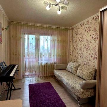 Срочно продам 4-ком. квартиру + капитальный гараж у дома в подарок!