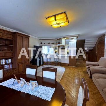 Будинку в історичному центрі міста!