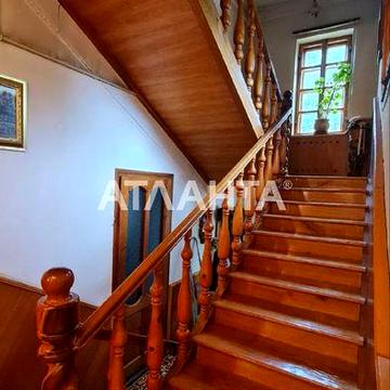 Будинок 2 поверхи 331 кв в центрі