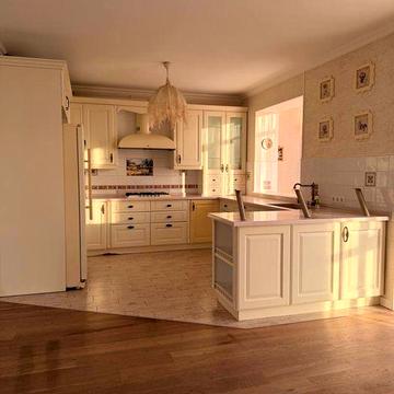 Простора двохрівнева квартира з газом та технікою у Ірпені ЖК Островський