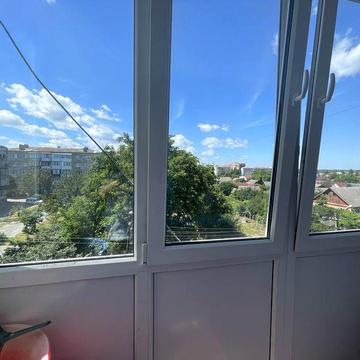 2 кімнатна квартира (52 кв. м), Полонне, центр міста