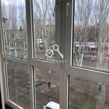 Продаж 2 кімнатної квартири під ремонт на пр. Металургів