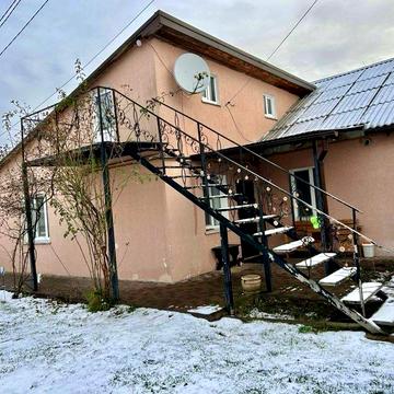 Будинок  3 кімнатний. Окремий двір та газифікований в Гостомелі!