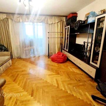 4 кімнатна квартира вторичка Цегляний буд Воскресенка Братиславська 13