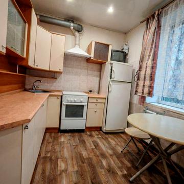 Сдается 2-ком. квартира, верх улицы Рабочая, район магазина "АТБ".