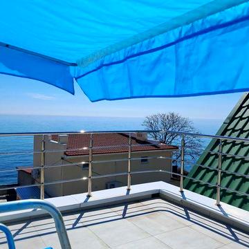 Дом на берегу моря от хозяев. Район монастыря