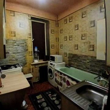 Продам 2 кімнатну квартиру на пр.Відродження(аношкіна)