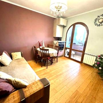 Двушка з ремонтом в самому центрі Бучі