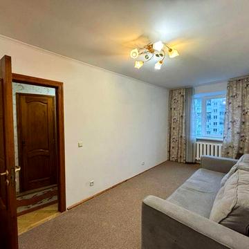 Продаж 2кім квартири з ремонтом, вул. В. Великого 37 ~Горіховий гай