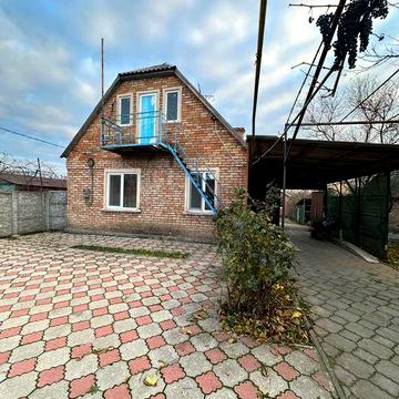 Продается дом 12 соток земли