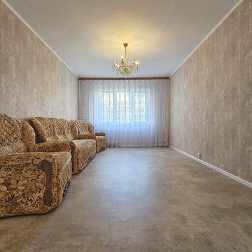 Затишна трикімнатна кввртира  в Деснянському районі