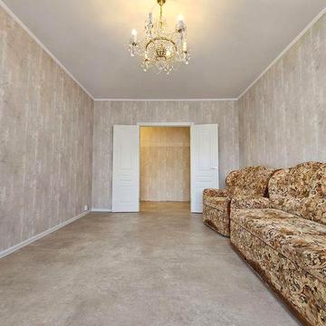 Затишна трикімнатна кввртира  в Деснянському районі