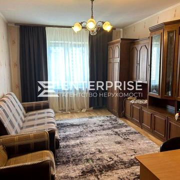 Продаж 1к. квартири з ремонтом, вул. О. Пчілки, Позняки, поряд метро