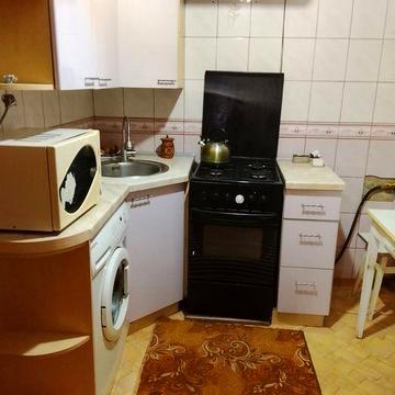 Сдам  2 кв  метро Армейская Новые Дома, 5800+ сч. Отопление не платим.